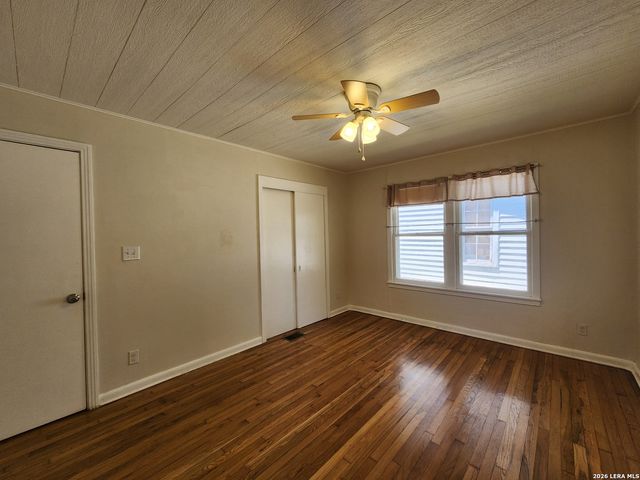 554 LEE ST, New Braunfels, TX 78130