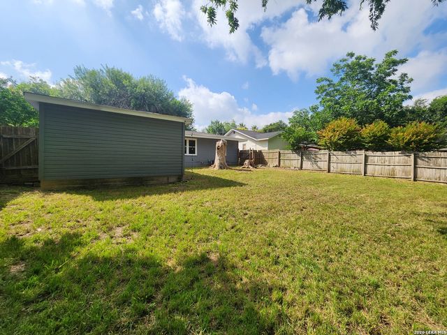 554 LEE ST, New Braunfels, TX 78130