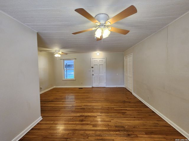 554 LEE ST, New Braunfels, TX 78130