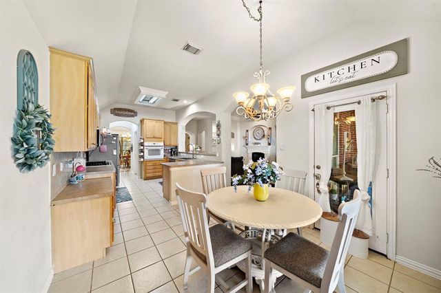 2704 Pebble Creek Drive, Pearland, TX 77581