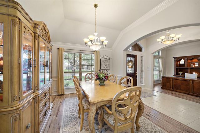 2704 Pebble Creek Drive, Pearland, TX 77581
