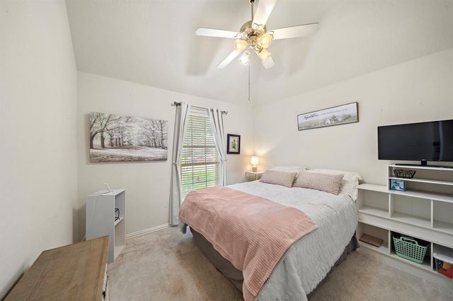 2704 Pebble Creek Drive, Pearland, TX 77581