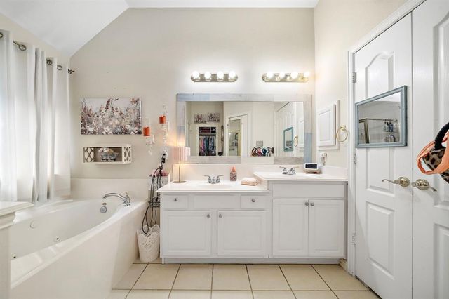 2704 Pebble Creek Drive, Pearland, TX 77581