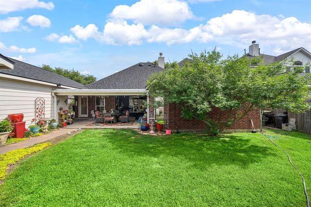 2704 Pebble Creek Drive, Pearland, TX 77581