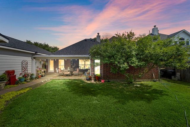 2704 Pebble Creek Drive, Pearland, TX 77581