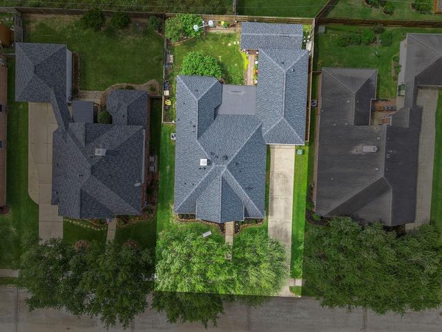 2704 Pebble Creek Drive, Pearland, TX 77581