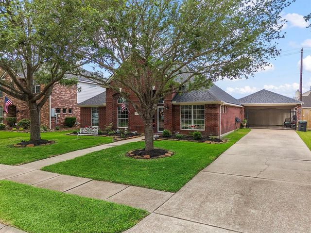 2704 Pebble Creek Drive, Pearland, TX 77581