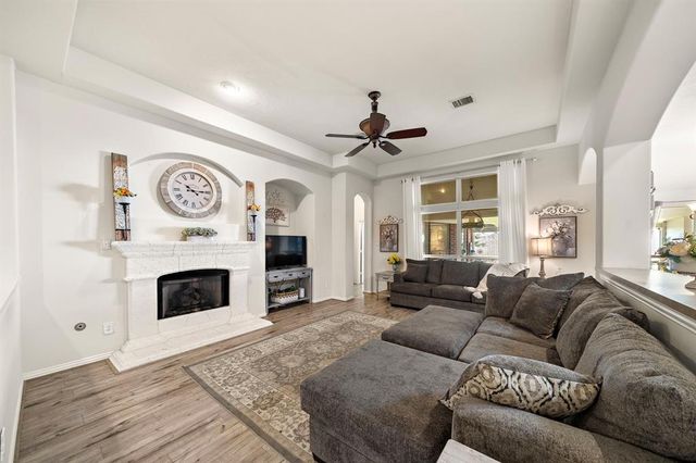 2704 Pebble Creek Drive, Pearland, TX 77581