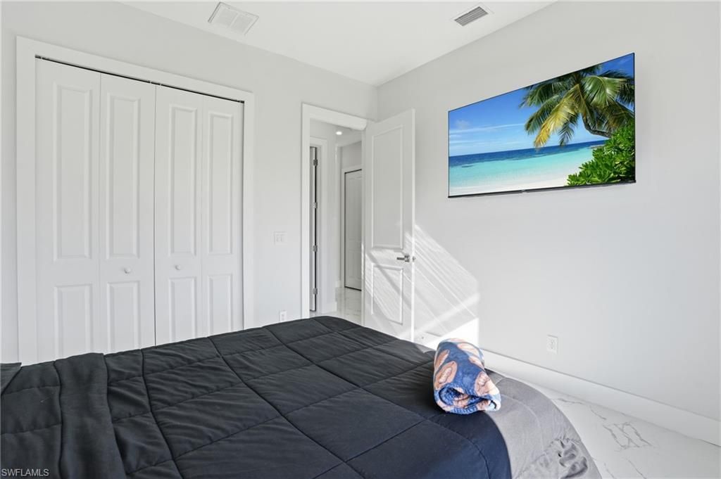 Image 18 of property listing at 2919 El Dorado BLVD N, Cape Coral, FL 33993