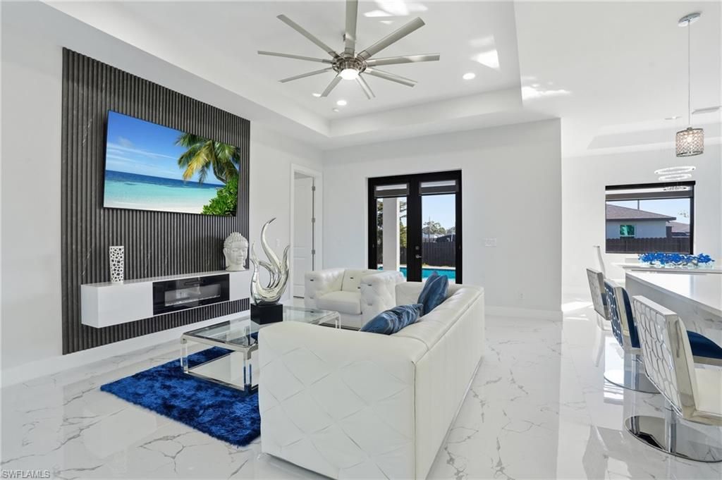 Image 4 of property listing at 2919 El Dorado BLVD N, Cape Coral, FL 33993