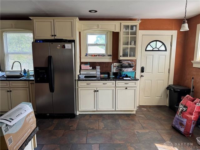 11 Pinehurst Avenue, Dayton, OH 45405