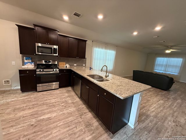 11742 Pelican Cove, San Antonio, TX 78221