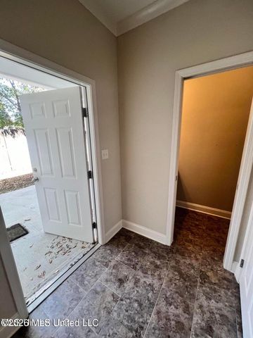 111 Armand Oaks, Ocean Springs, MS 39564