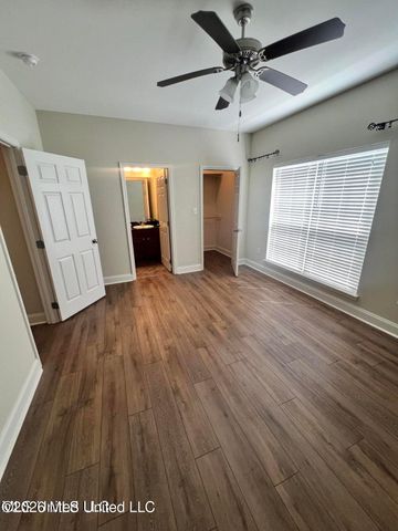 111 Armand Oaks, Ocean Springs, MS 39564