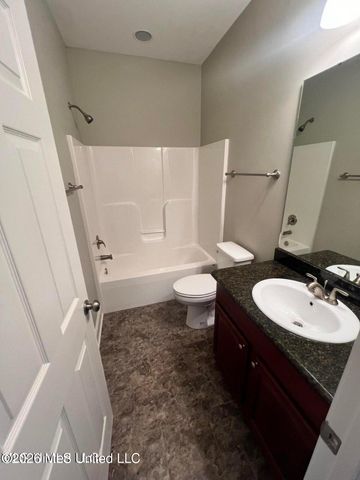 111 Armand Oaks, Ocean Springs, MS 39564