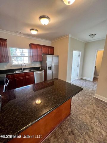 111 Armand Oaks, Ocean Springs, MS 39564