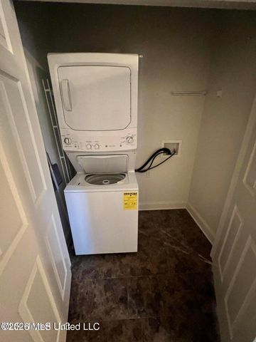 111 Armand Oaks, Ocean Springs, MS 39564