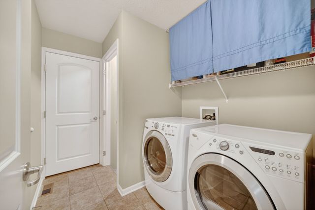 4207 146th Street, Urbandale, IA 50323