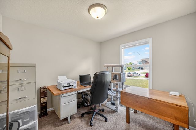 4207 146th Street, Urbandale, IA 50323