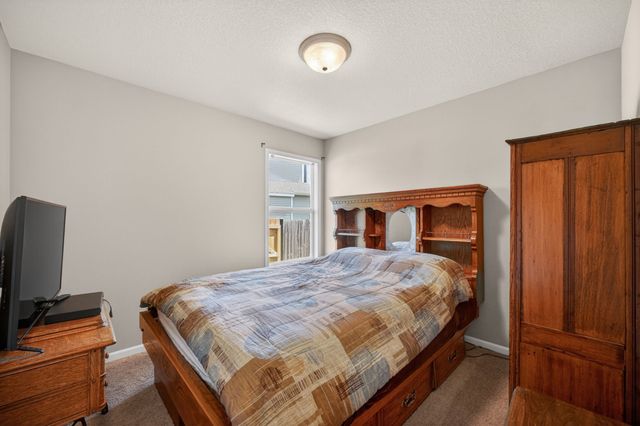 4207 146th Street, Urbandale, IA 50323