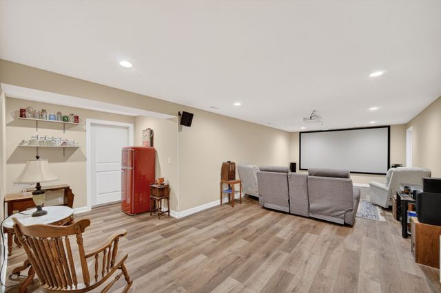 4207 146th Street, Urbandale, IA 50323