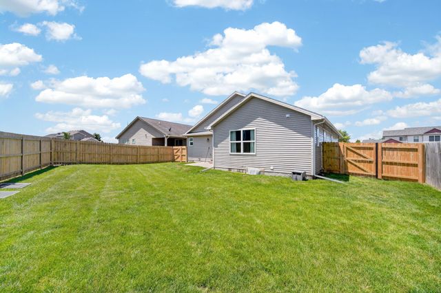 4207 146th Street, Urbandale, IA 50323