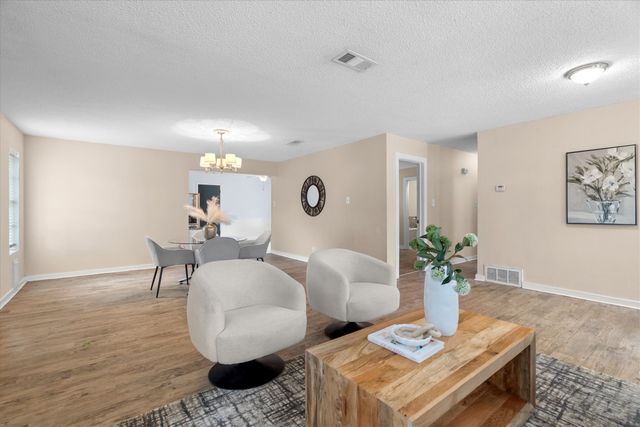 1006 N Lucas Drive, Grapevine, TX 76051