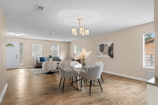 1006 N Lucas Drive, Grapevine, TX 76051