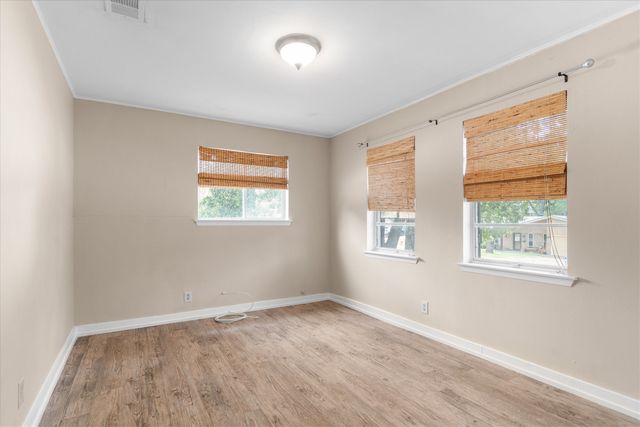 1006 N Lucas Drive, Grapevine, TX 76051