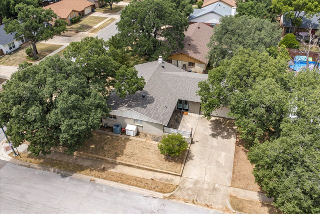 1006 N Lucas Drive, Grapevine, TX 76051