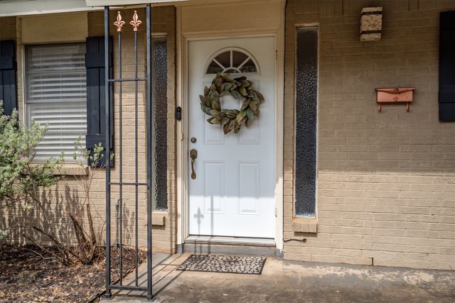 1006 N Lucas Drive, Grapevine, TX 76051