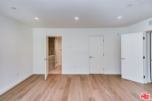 328 N Maple Drive 303, Beverly Hills, CA 90210