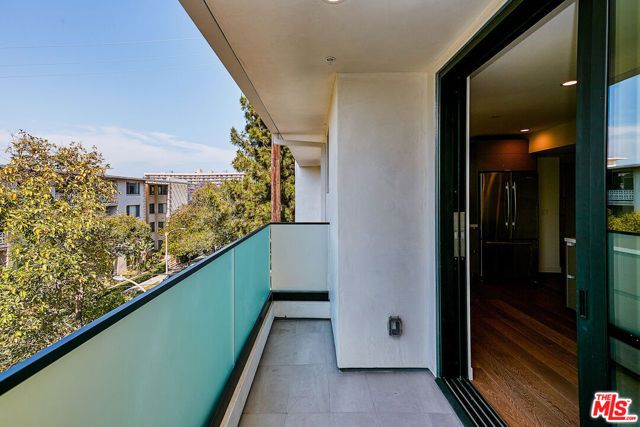 328 N Maple Drive 303, Beverly Hills, CA 90210