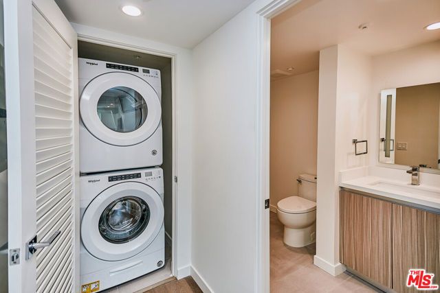 328 N Maple Drive 303, Beverly Hills, CA 90210