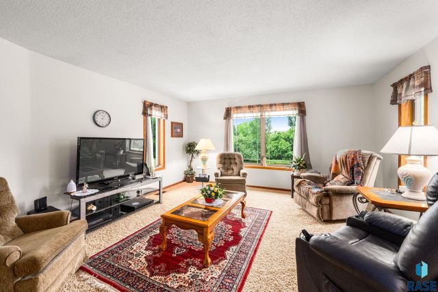 25876 481st Ave Avenue, Brandon, SD 57005