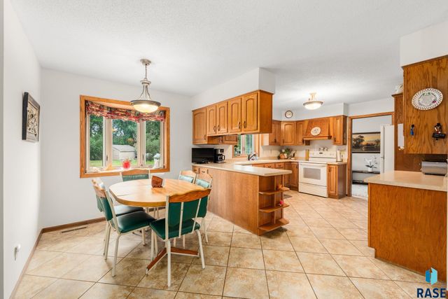 25876 481st Ave Avenue, Brandon, SD 57005