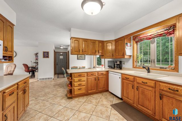 25876 481st Ave Avenue, Brandon, SD 57005