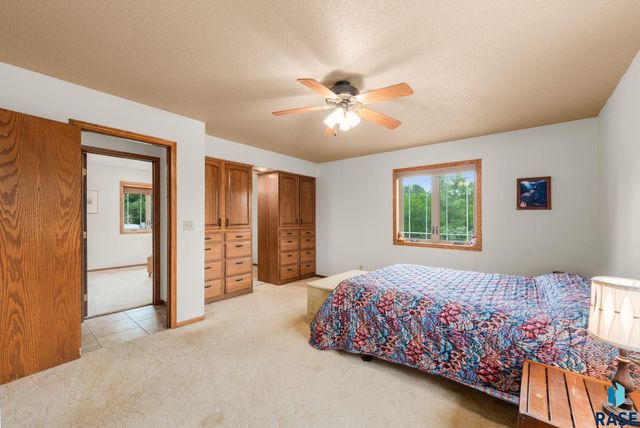 25876 481st Ave Avenue, Brandon, SD 57005