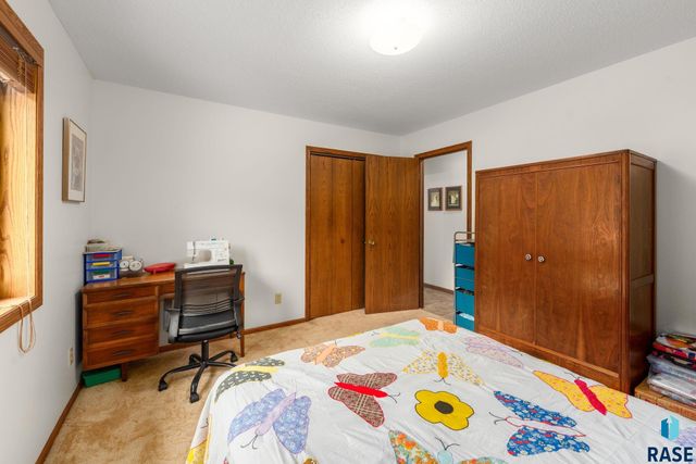 25876 481st Ave Avenue, Brandon, SD 57005