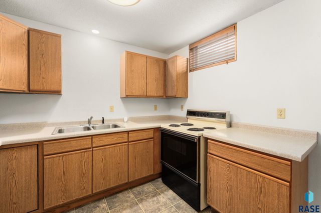 25876 481st Ave Avenue, Brandon, SD 57005