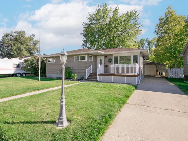 2526 Miles Avenue, Billings, MT 59102