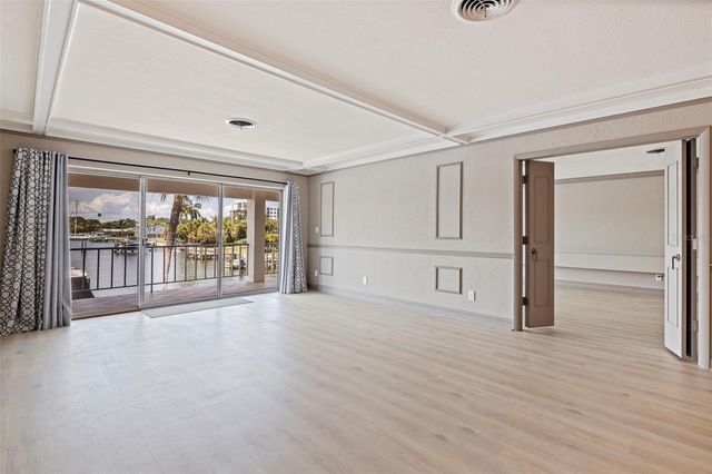 3717 46TH AVENUE S 11, St Petersburg, FL 33711