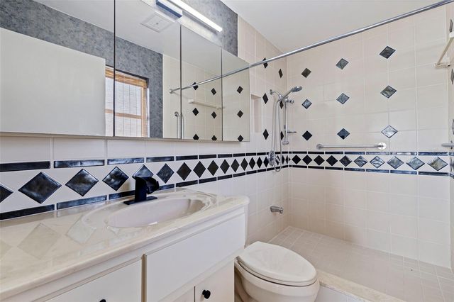 3717 46TH AVENUE S 11, St Petersburg, FL 33711