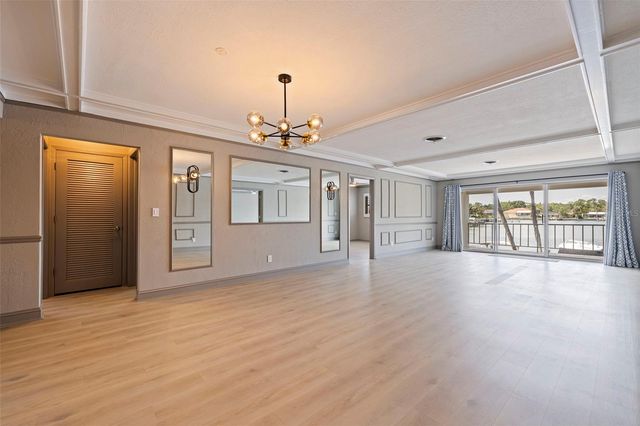 3717 46TH AVENUE S 11, St Petersburg, FL 33711