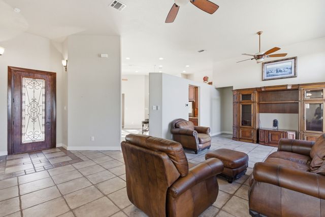 6525 Compass Way, Bluff Dale, TX 76433