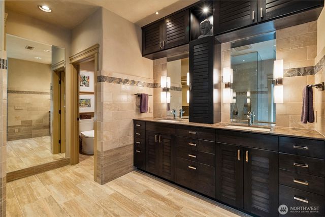 2305 Sundown Court, Anacortes, WA 98221