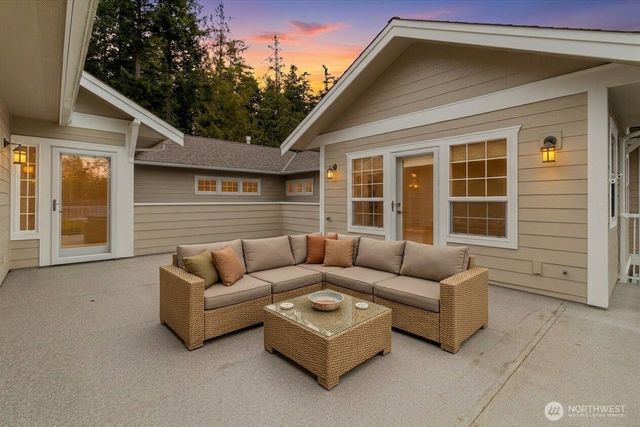 2305 Sundown Court, Anacortes, WA 98221