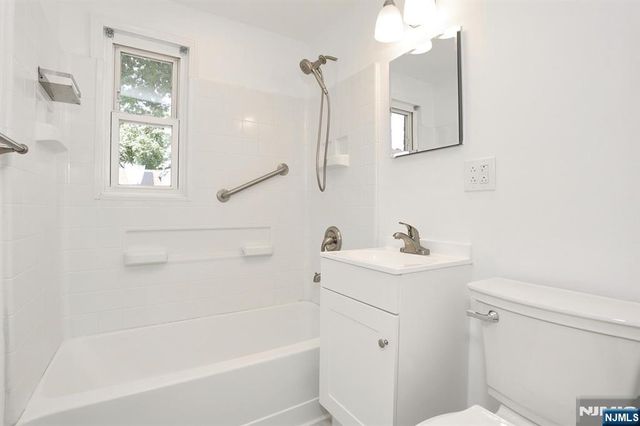 120 E 54th Street, Elmwood Park, NJ 07407