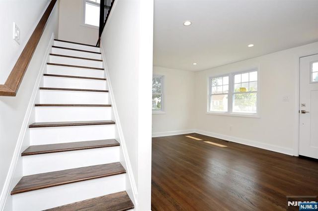 120 E 54th Street, Elmwood Park, NJ 07407