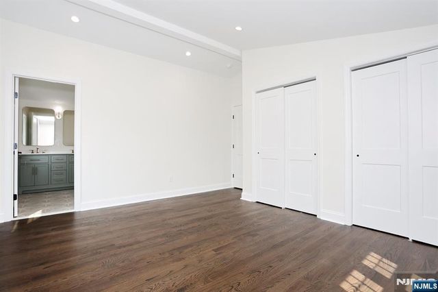 120 E 54th Street, Elmwood Park, NJ 07407